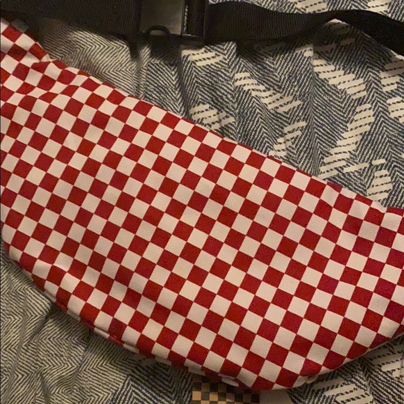 Fannypack - Picture 3 of 4